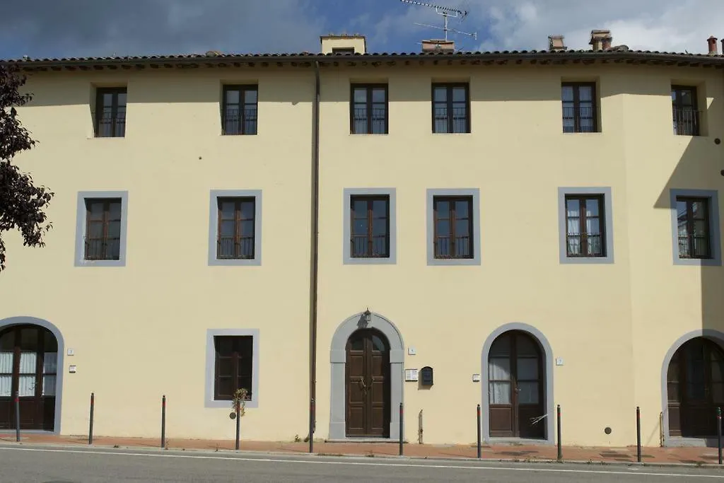 Apartment Palazzo Residence Giuli Rosselmini Pieve di Santa Luce Italy